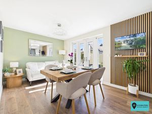 Dining Area - click for photo gallery